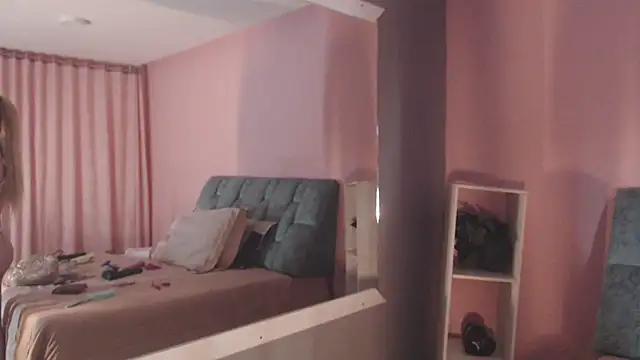 Camila Russoo online show from 01/17/26, 09:40