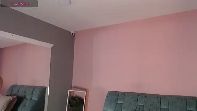 Camila Russoo online show from 02/06/26, 06:59