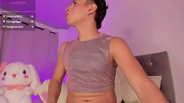 Snapshot of Auren_Sethian chatting on 10/21/25, 08:08 Auren Sethian online show from 10/21/25, 08:08