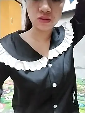 Mie rose online show from 12/18/25, 11:08