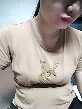 Mie rose online show from 04/10/26, 12:06