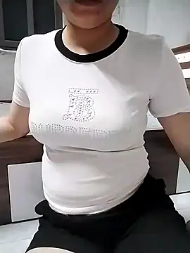 Mie rose online show from 10/25/25, 02:39