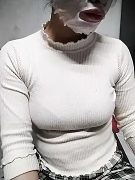 Mie rose online show from 11/22/25, 12:32