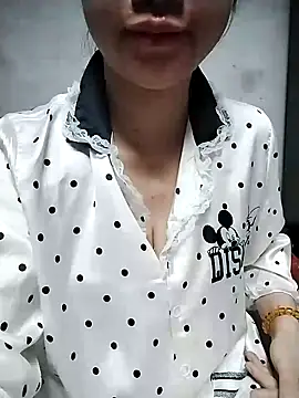 Mie rose online show from 03/11/26, 10:59