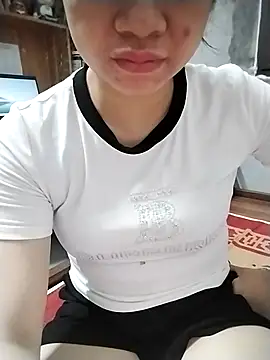 Mie rose online show from 10/15/25, 01:52