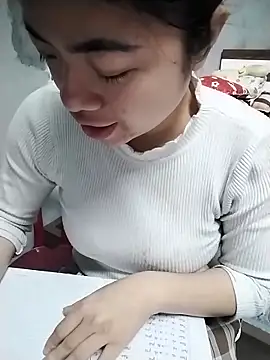 Mie rose online show from 12/17/25, 01:54