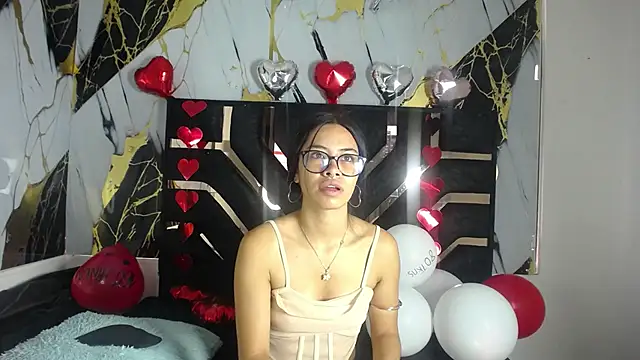 Snapshot of Miahotcs1 chatting on 02/14/26, 12:27 Miahotcs1 online show from 02/14/26, 12:27