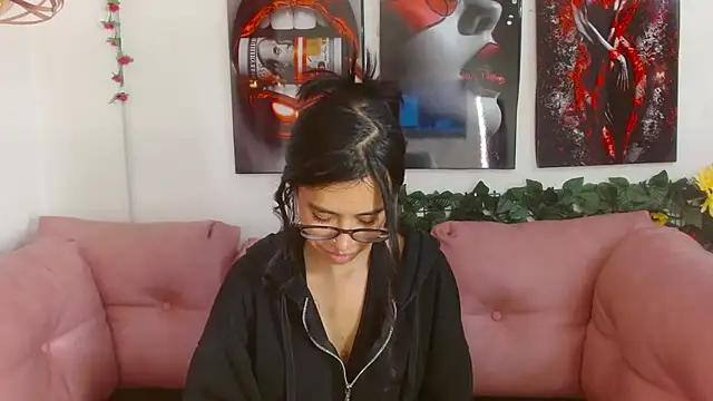 Miahotcs1 online show from 03/28/26, 01:56