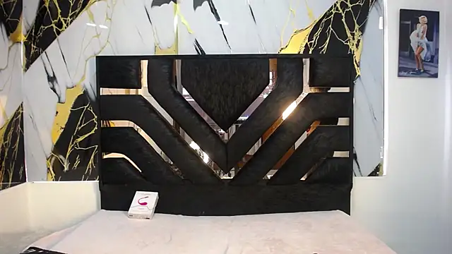 Snapshot of Miahotcs1 chatting on 02/11/26, 02:17 Miahotcs1 online show from 02/11/26, 02:17