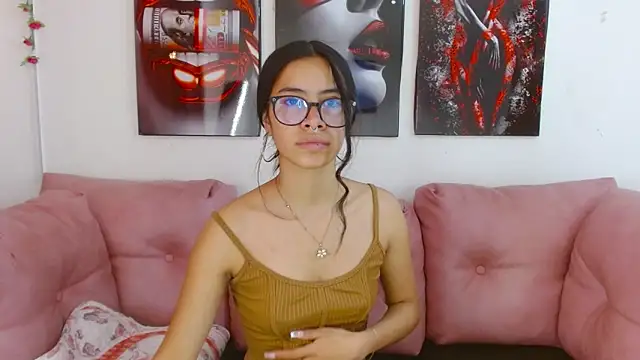 Miahotcs1 online show from 04/18/26, 03:58