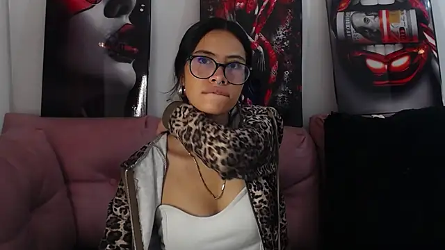 Miahotcs1 online show from 05/19/26, 03:41