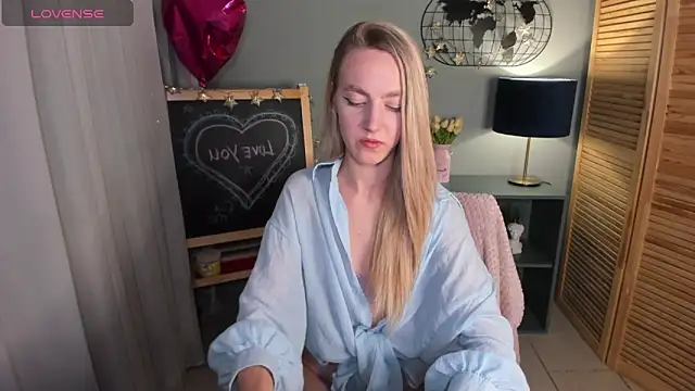 mishapallmer online show from 10/02/25, 01:53