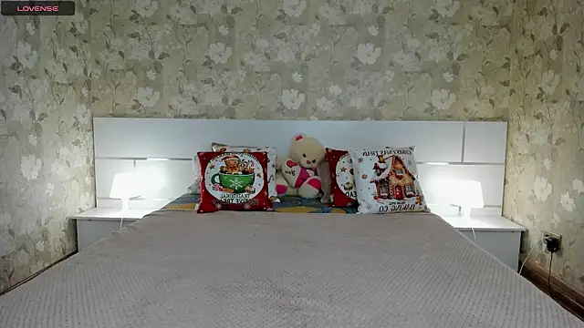 mishapallmer online show from 12/15/25, 06:41