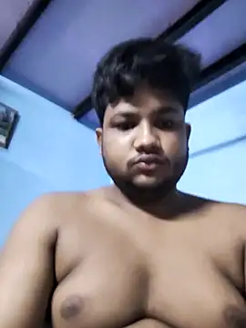 Snapshot of WorthyGyro88 chatting on 10/22/25, 04:12 WorthyGyro88 online show from 10/22/25, 04:12