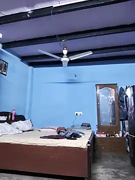 Snapshot of WorthyGyro88 chatting on 11/05/25, 03:09 WorthyGyro88 online show from 11/05/25, 03:09