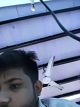 Snapshot of WorthyGyro88 chatting on 10/26/25, 05:52 WorthyGyro88 online show from 10/26/25, 05:52