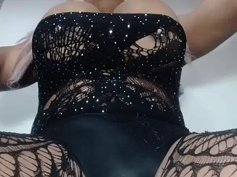 anthonella zam online show from 12/05/25, 09:34