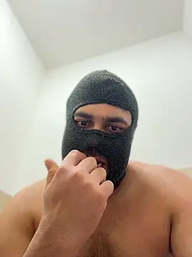 Snapshot of Rodrigopraba chatting on 04/13/26, 10:52 Rodrigopraba online show from 04/13/26, 10:52