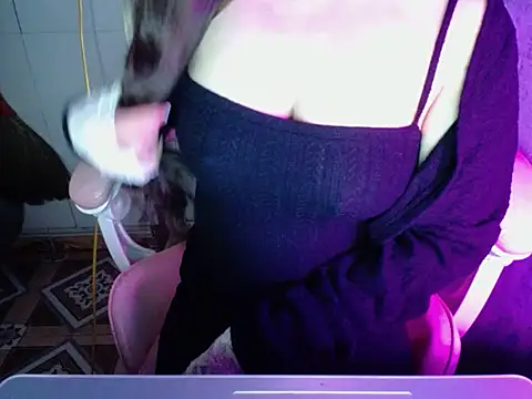 ahoa Tk online show from 11/18/25, 02:16