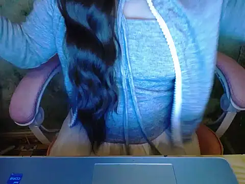 ahoa Tk online show from 10/27/25, 08:43