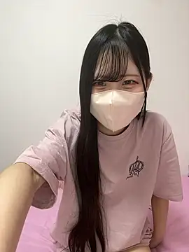 Snapshot of noa_uxu chatting on 10/02/25, 02:15 noa uxu online show from 10/02/25, 02:15