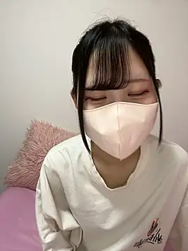 Snapshot of noa_uxu chatting on 09/30/25, 01:11 noa uxu online show from 09/30/25, 01:11