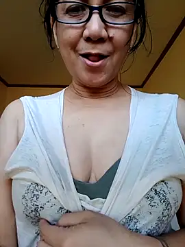 HotAsianDish online show from 03/12/26, 08:29