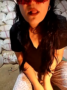 ezgi2545 online show from 03/28/26, 10:27