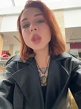 Snapshot of RosieSecret chatting on 10/12/25, 08:16 RosieSecret online show from 10/12/25, 08:16