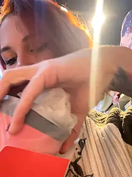 Snapshot of RosieSecret chatting on 09/21/25, 07:13 RosieSecret online show from 09/21/25, 07:13