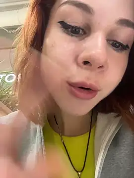 Snapshot of RosieSecret chatting on 10/10/25, 08:04 RosieSecret online show from 10/10/25, 08:04