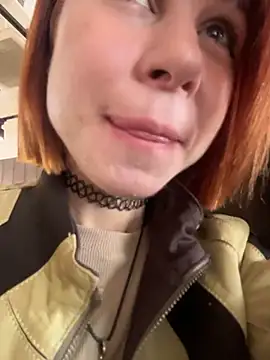 Snapshot of RosieSecret chatting on 10/23/25, 08:13 RosieSecret online show from 10/23/25, 08:13