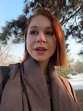 Snapshot of RosieSecret chatting on 12/16/25, 08:07 RosieSecret online show from 12/16/25, 08:07