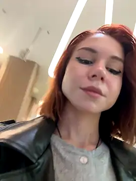 Snapshot of RosieSecret chatting on 09/23/25, 07:04 RosieSecret online show from 09/23/25, 07:04