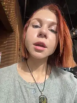 Snapshot of RosieSecret chatting on 11/16/25, 08:08 RosieSecret online show from 11/16/25, 08:08