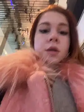 Snapshot of RosieSecret chatting on 12/01/25, 08:04 RosieSecret online show from 12/01/25, 08:04