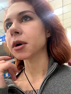 Snapshot of RosieSecret chatting on 09/20/25, 07:13 RosieSecret online show from 09/20/25, 07:13