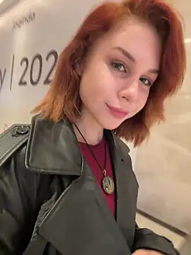 Snapshot of RosieSecret chatting on 09/16/25, 05:08 RosieSecret online show from 09/16/25, 05:08