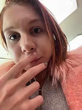 Snapshot of RosieSecret chatting on 11/09/25, 08:07 RosieSecret online show from 11/09/25, 08:07