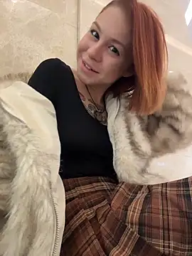 Snapshot of RosieSecret chatting on 11/20/25, 08:04 RosieSecret online show from 11/20/25, 08:04