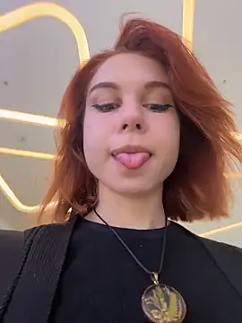 Snapshot of RosieSecret chatting on 10/02/25, 07:12 RosieSecret online show from 10/02/25, 07:12