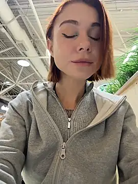 Snapshot of RosieSecret chatting on 11/02/25, 08:08 RosieSecret online show from 11/02/25, 08:08