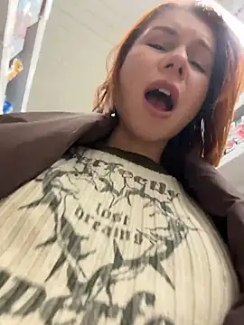 Snapshot of RosieSecret chatting on 12/14/25, 08:09 RosieSecret online show from 12/14/25, 08:09