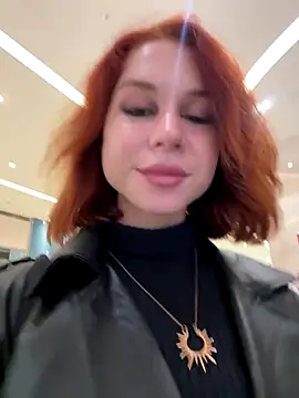 Snapshot of RosieSecret chatting on 09/18/25, 07:11 RosieSecret online show from 09/18/25, 07:11