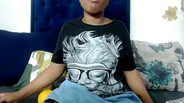 BUNNYCHOWX28 online show from 09/17/25, 07:05