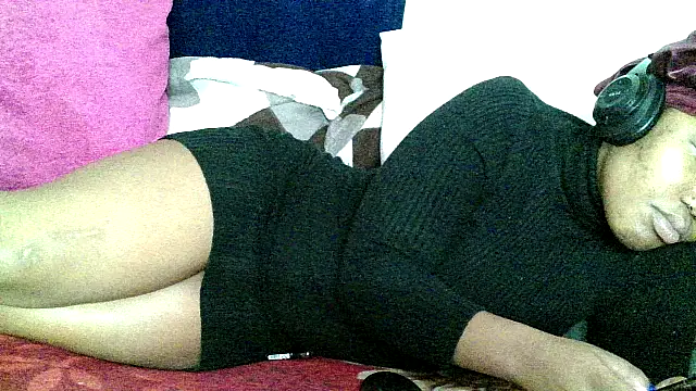 BUNNYCHOWX28 online show from 01/10/26, 05:52