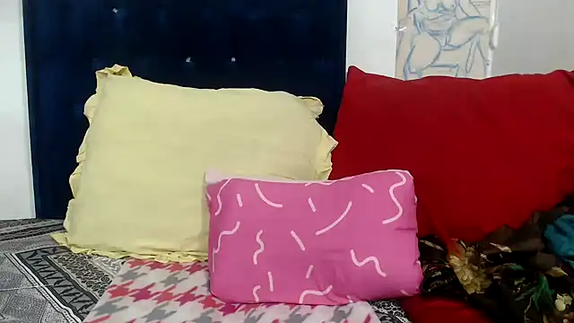 BUNNYCHOWX28 online show from 04/04/26, 01:45