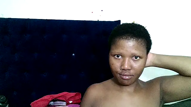 BUNNYCHOWX28 online show from 01/11/26, 06:26