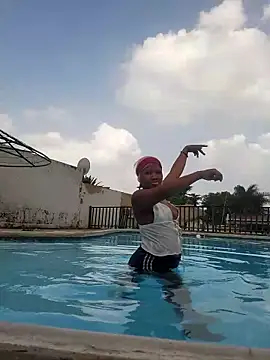 BUNNYCHOWX28 online show from 03/09/26, 01:36