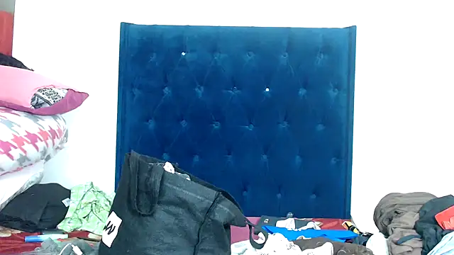 BUNNYCHOWX28 online show from 03/19/26, 12:32